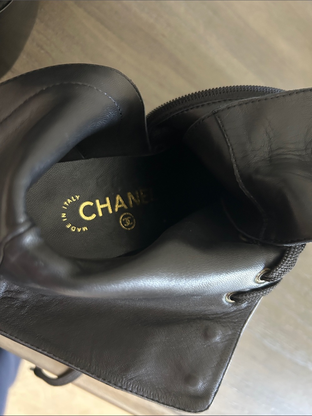 Chanel cc Black Leather Lace-Up Combat Boots with Gold CC Hardware 37 - Picture 5 of 7